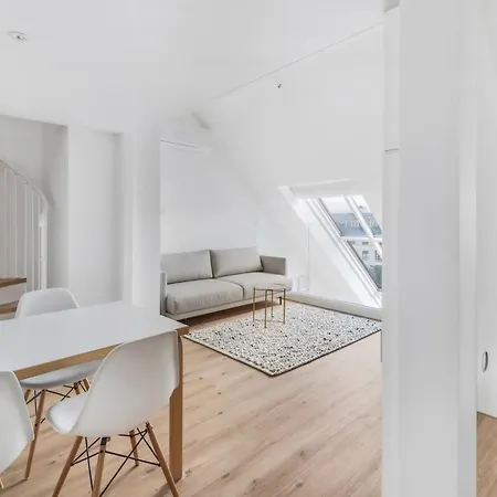 Apartman Wehost 3-storey Bright Loft 6-guest Near Centrum