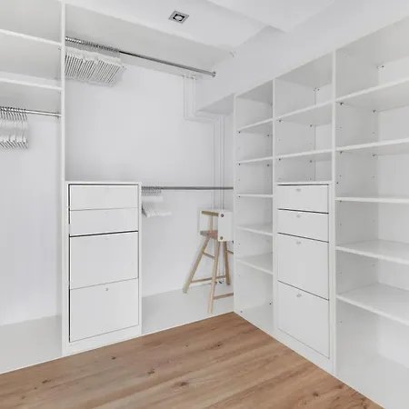 Apartment Wehost 3-storey Bright Loft 6-guest Near Centrum