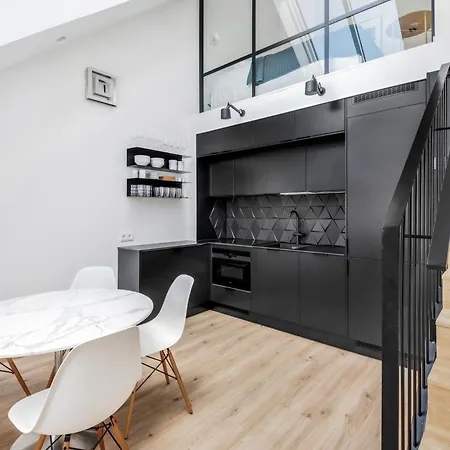 Wehost 3-storey Bright Loft 6-guest Near Centrum *