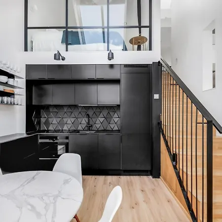 Wehost 3-storey Bright Loft 6-guest Near Centrum *